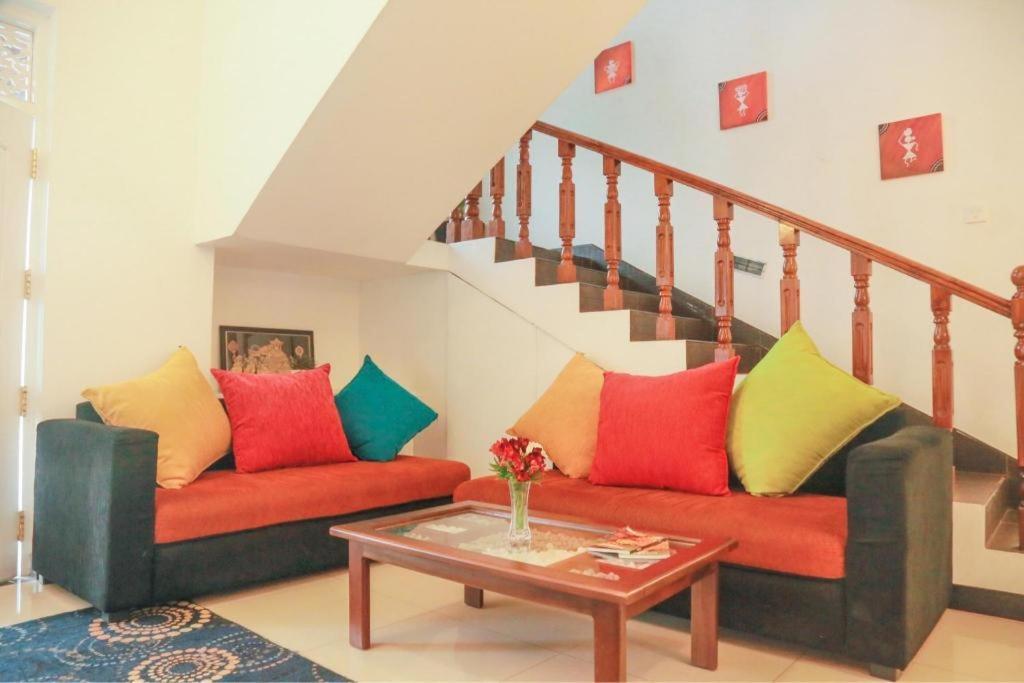 נוארה אליה Inroma Holiday Resort מראה חיצוני תמונה