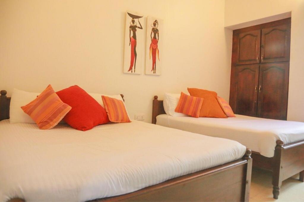 נוארה אליה Inroma Holiday Resort מראה חיצוני תמונה