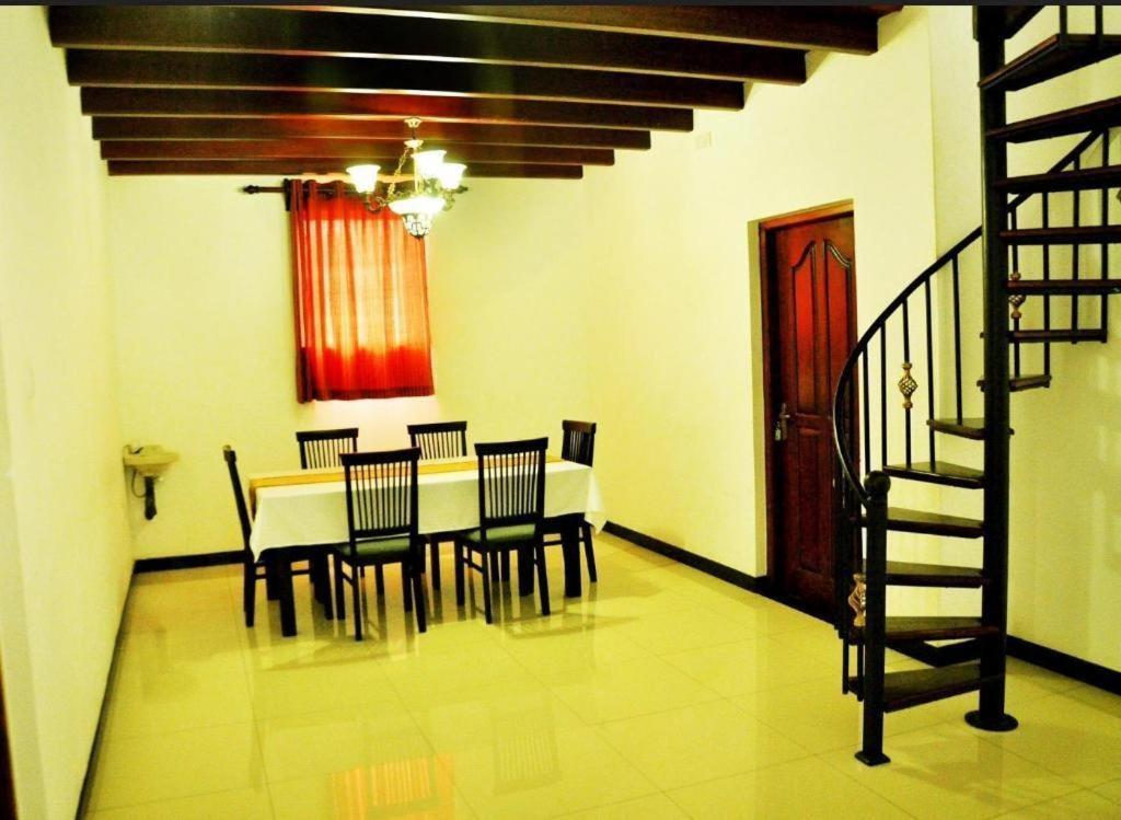 נוארה אליה Inroma Holiday Resort מראה חיצוני תמונה