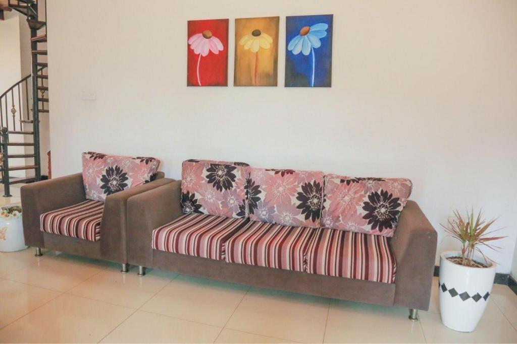 נוארה אליה Inroma Holiday Resort מראה חיצוני תמונה